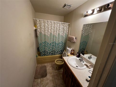 Tiny photo for 601 NE 28th Avenue, Ocala, FL 34470 (MLS # OM724434)