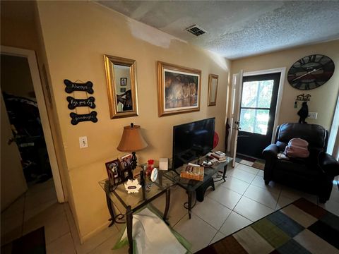 Tiny photo for 601 NE 28th Avenue, Ocala, FL 34470 (MLS # OM724434)
