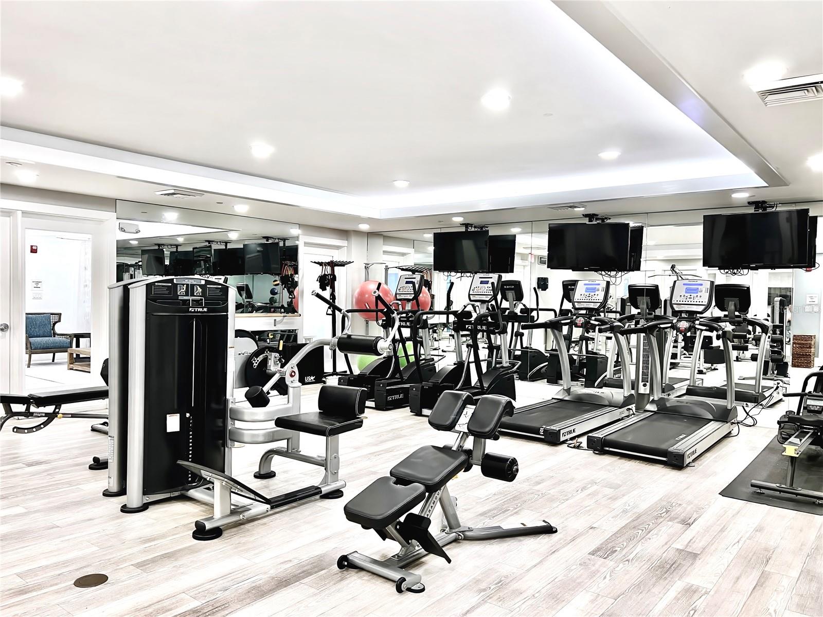 BELLA COLLINA - Residential