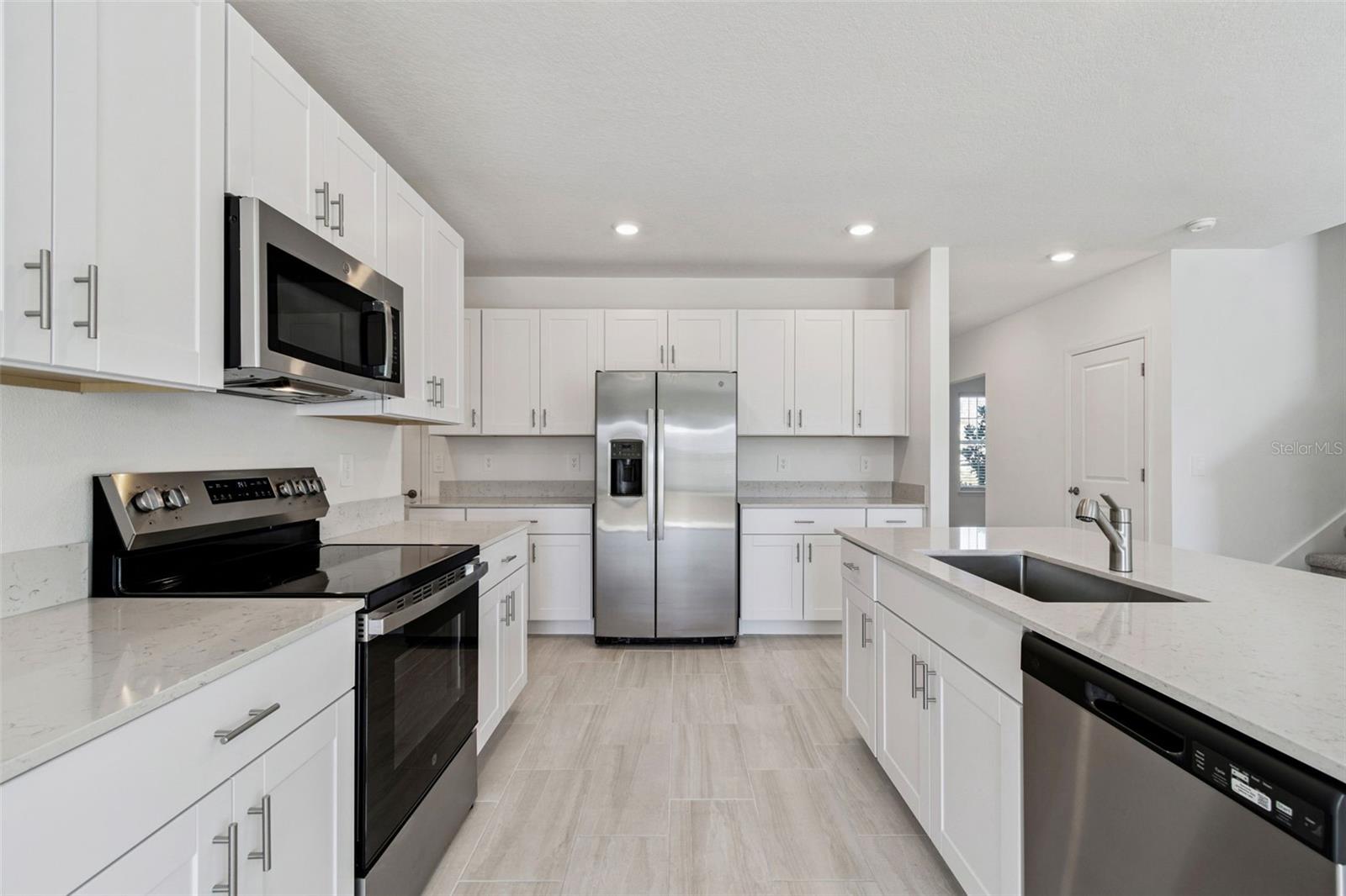 NORTH PK ISLE PH 2C 3B & 4 - Residential Lease