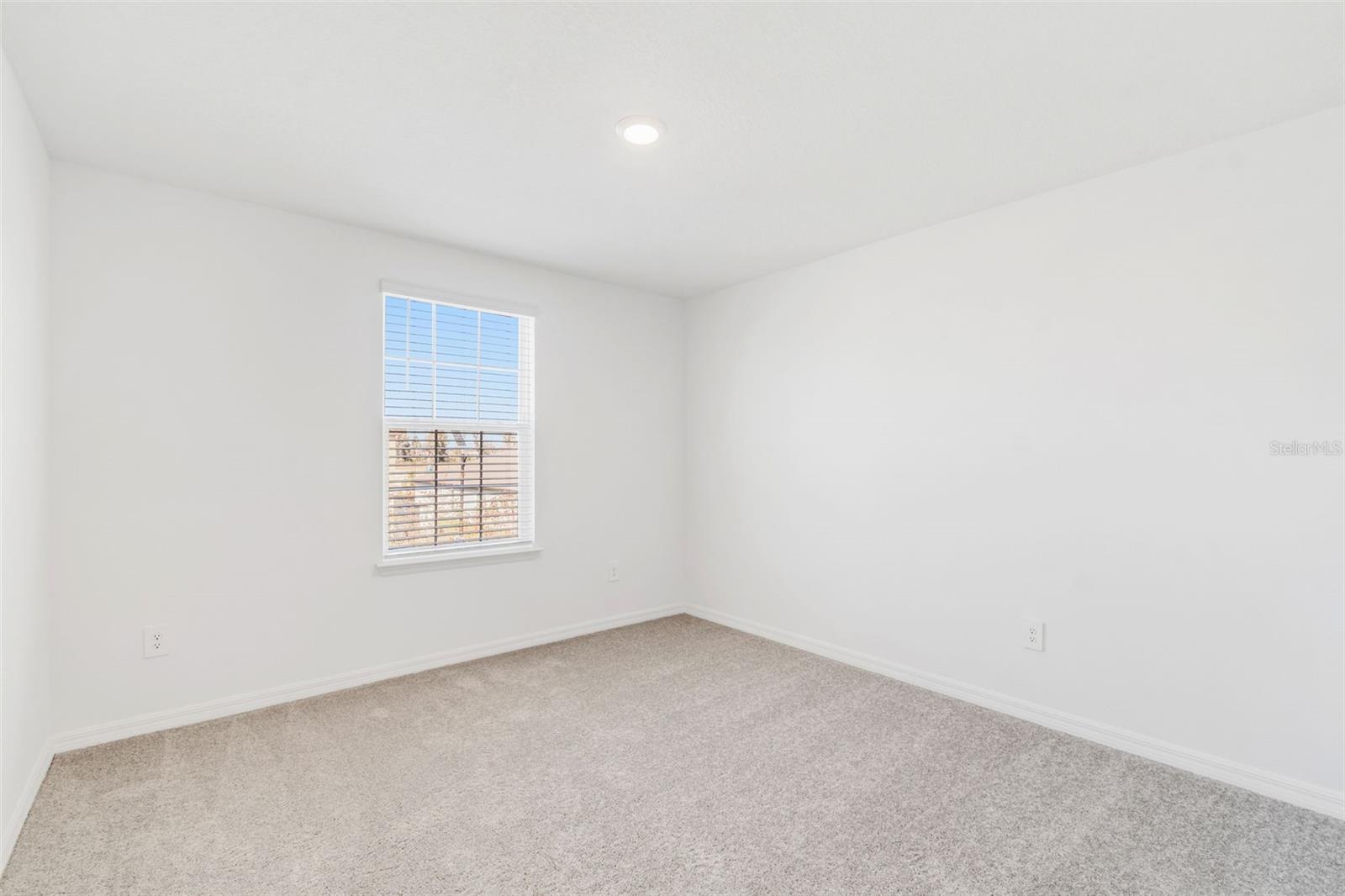 NORTH PK ISLE PH 2C 3B & 4 - Residential Lease