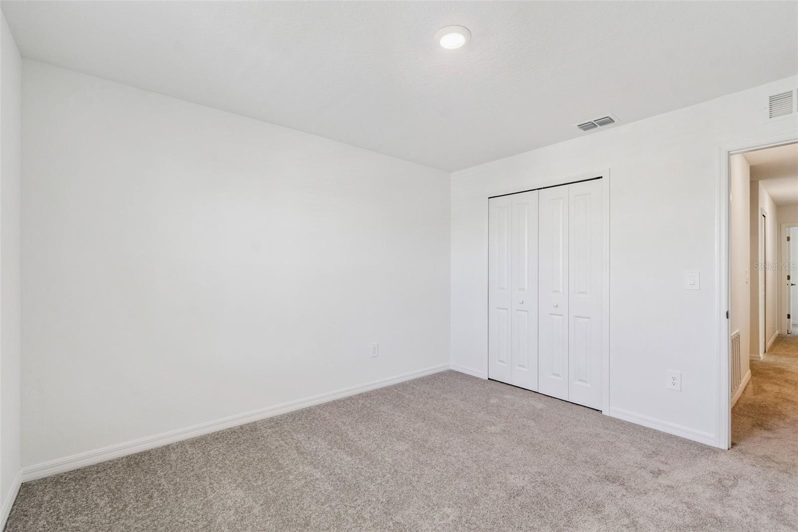 NORTH PK ISLE PH 2C 3B & 4 - Residential Lease