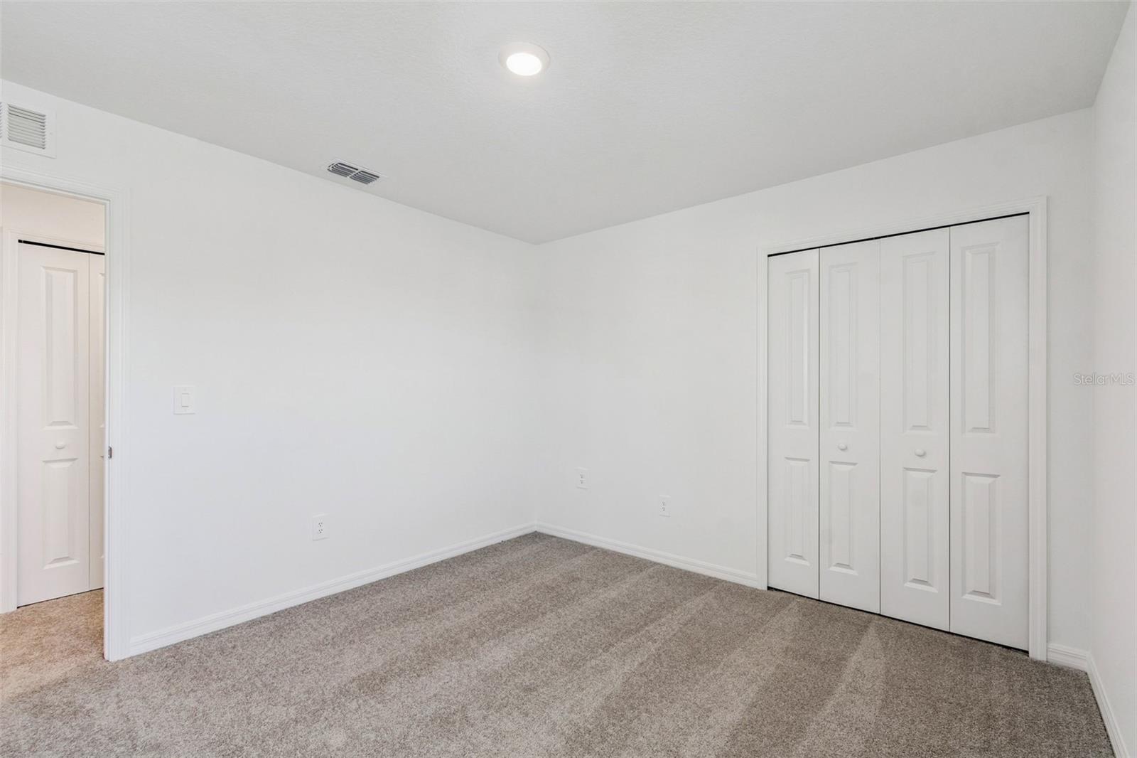 NORTH PK ISLE PH 2C 3B & 4 - Residential Lease