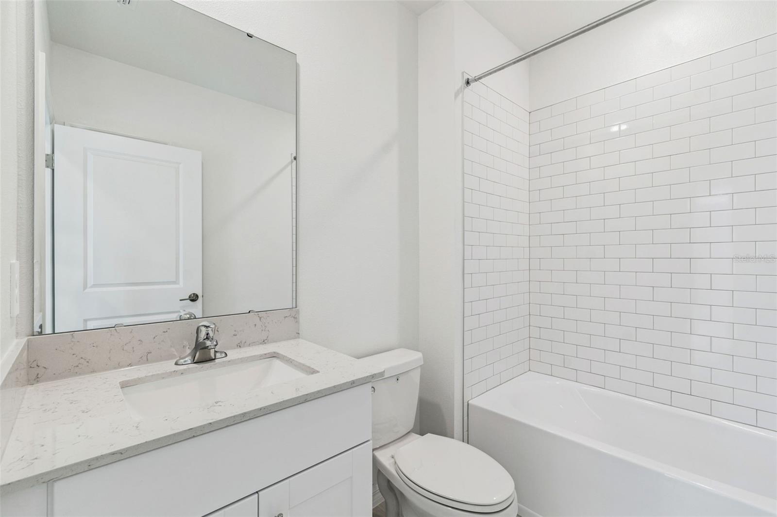 NORTH PK ISLE PH 2C 3B & 4 - Residential Lease