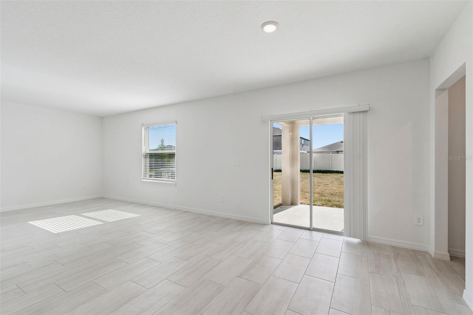 NORTH PK ISLE PH 2C 3B & 4 - Residential Lease