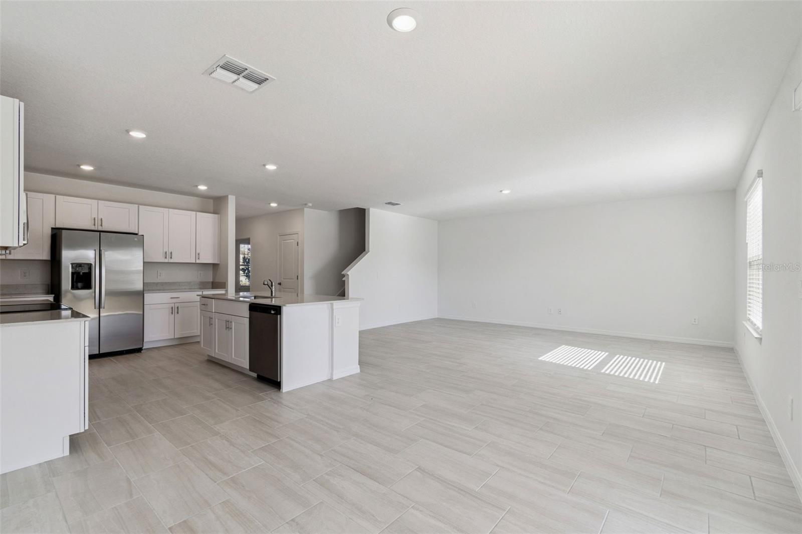 NORTH PK ISLE PH 2C 3B & 4 - Residential Lease