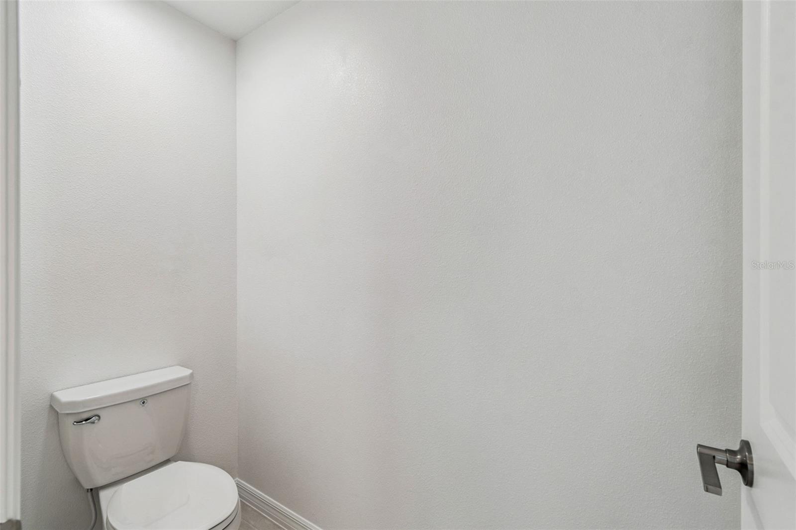 NORTH PK ISLE PH 2C 3B & 4 - Residential Lease