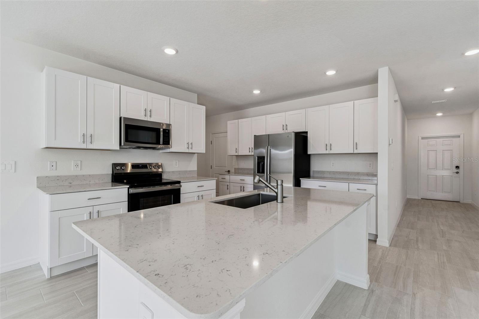 NORTH PK ISLE PH 2C 3B & 4 - Residential Lease