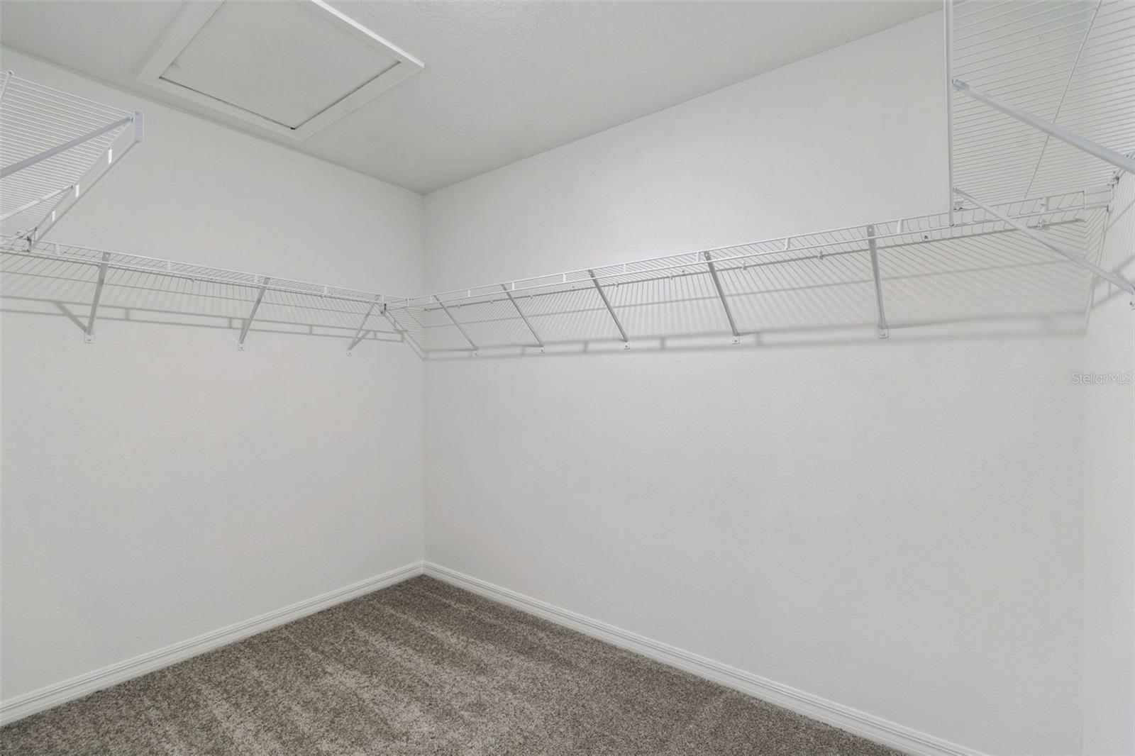 NORTH PK ISLE PH 2C 3B & 4 - Residential Lease