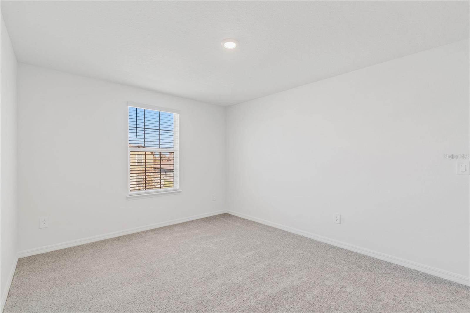 NORTH PK ISLE PH 2C 3B & 4 - Residential Lease