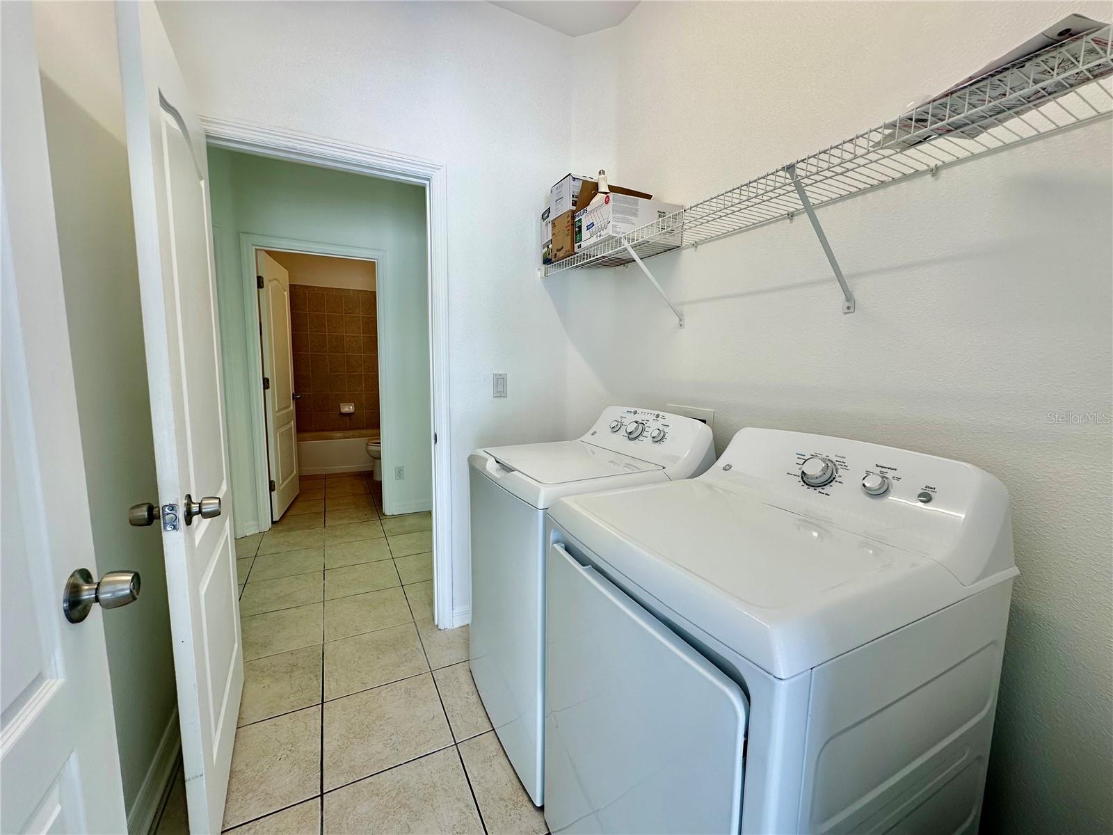 SILVERLAKE - Residential Lease