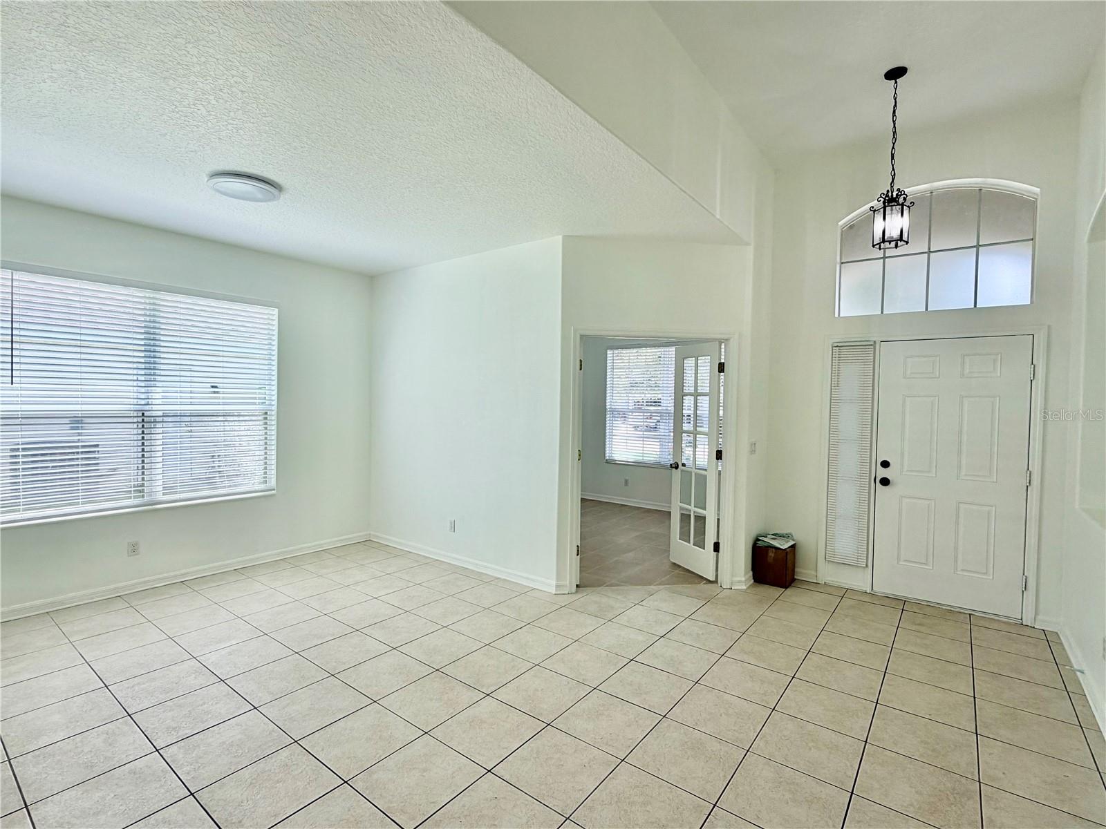 SILVERLAKE - Residential Lease