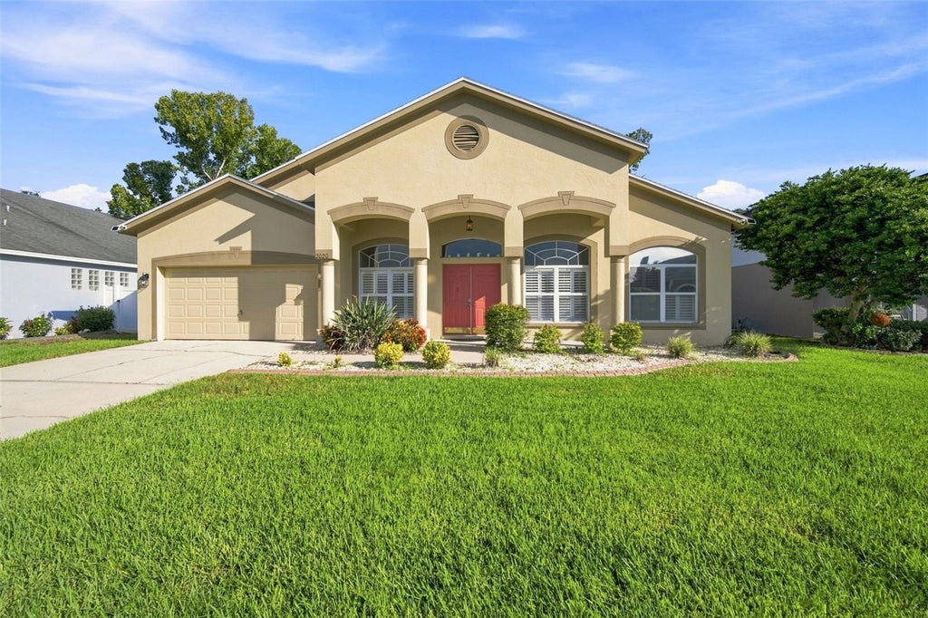 Photo of 2020 Alafia Oaks Drive, Valrico, FL 33596 (MLS # TB8544411)