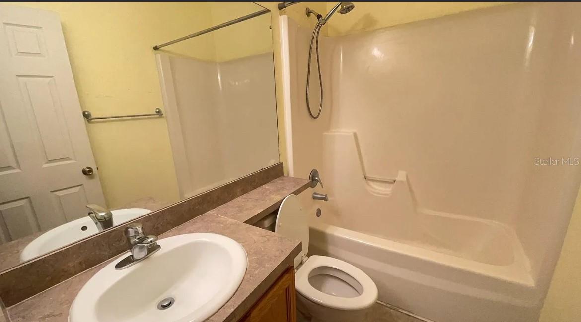 VICTORIA STATION - Residential