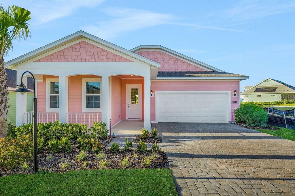 Photo of 1018 Fiesta Key Circle, Lady Lake, FL 32159 (MLS # G5107185)
