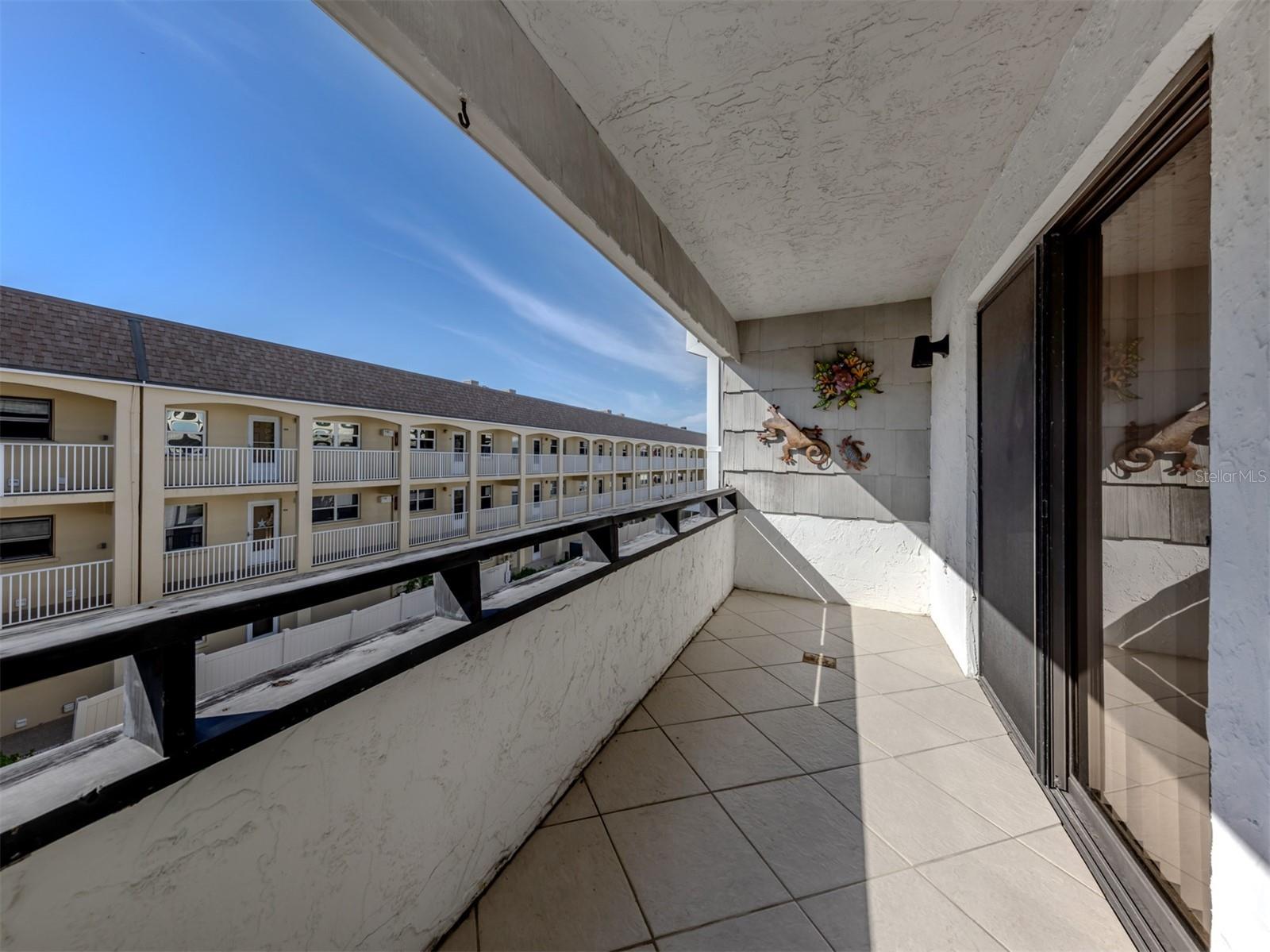 BAHIA VISTA GULF - Residential