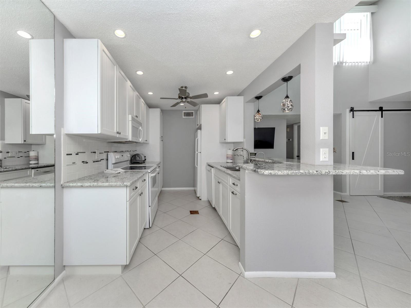 BAHIA VISTA GULF - Residential