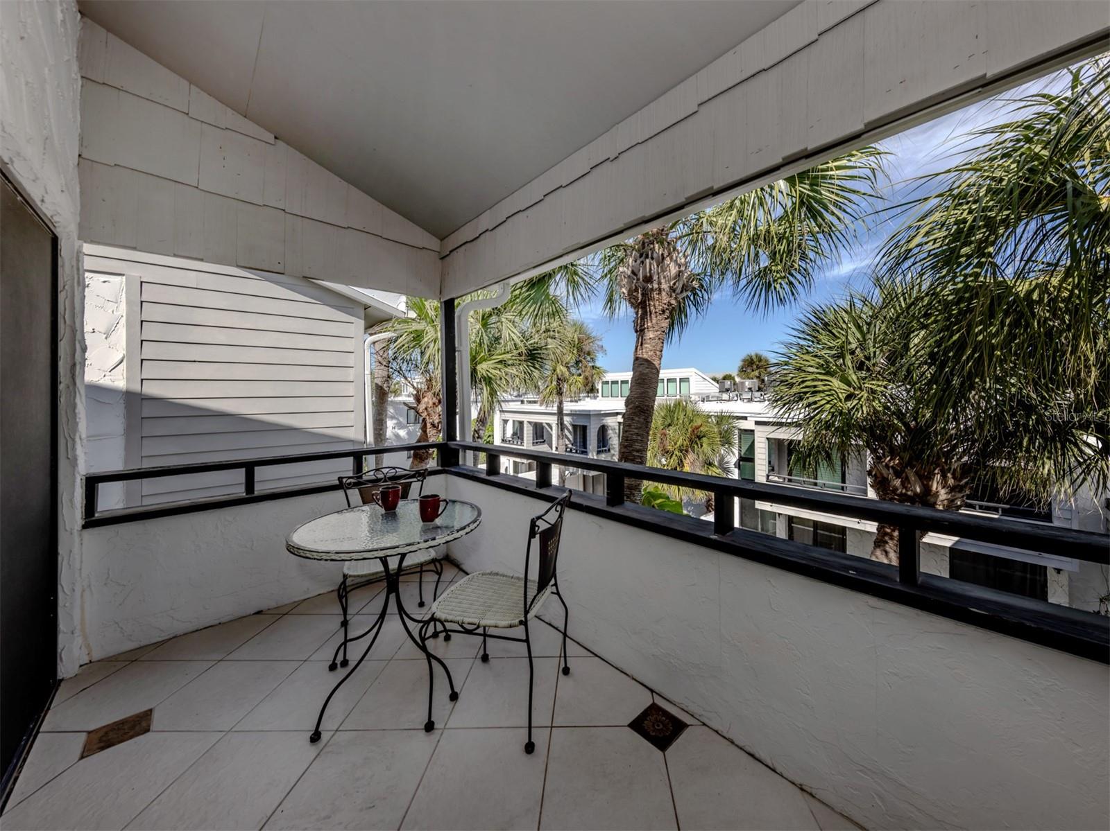 BAHIA VISTA GULF - Residential