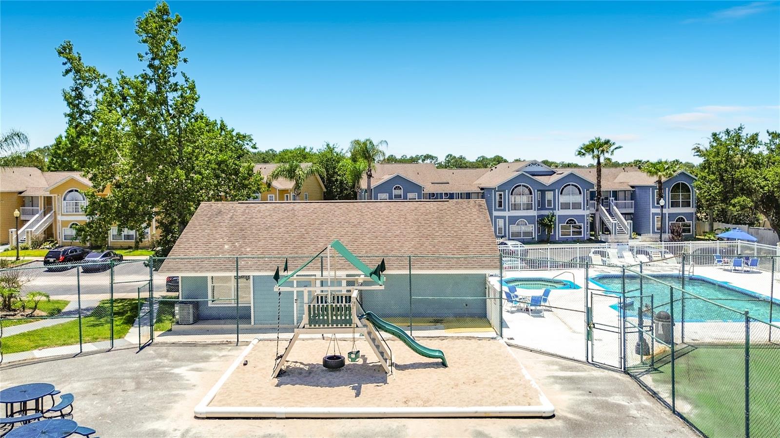 VILLAS AT ISLAND CLUB PH 10 - Residential