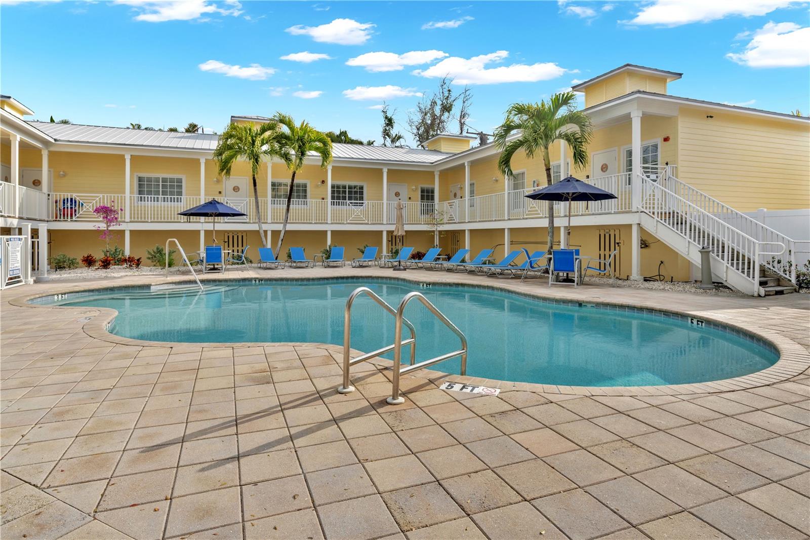 1054 SUN N SEA DRIVE 106