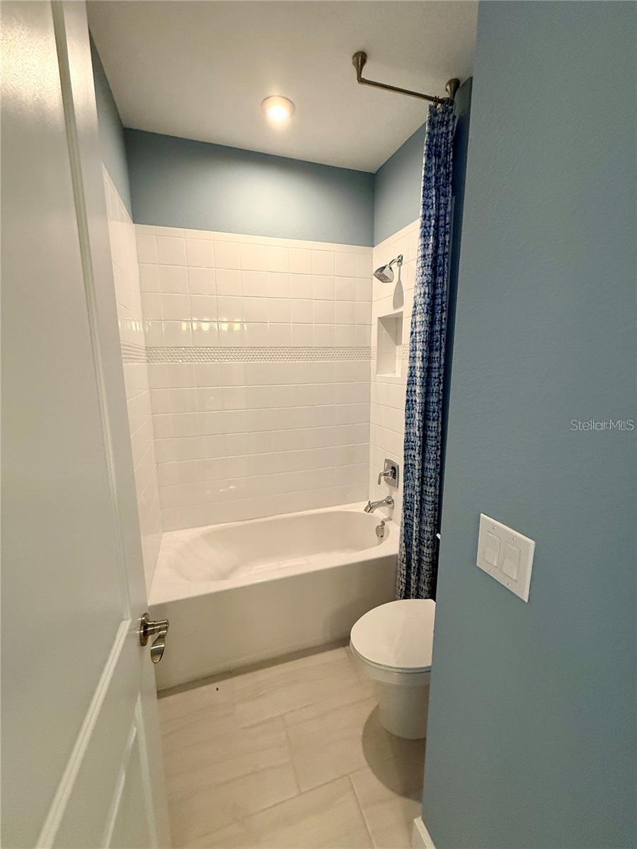 ARTISAN LAKES PRCL J PH I & II - Residential