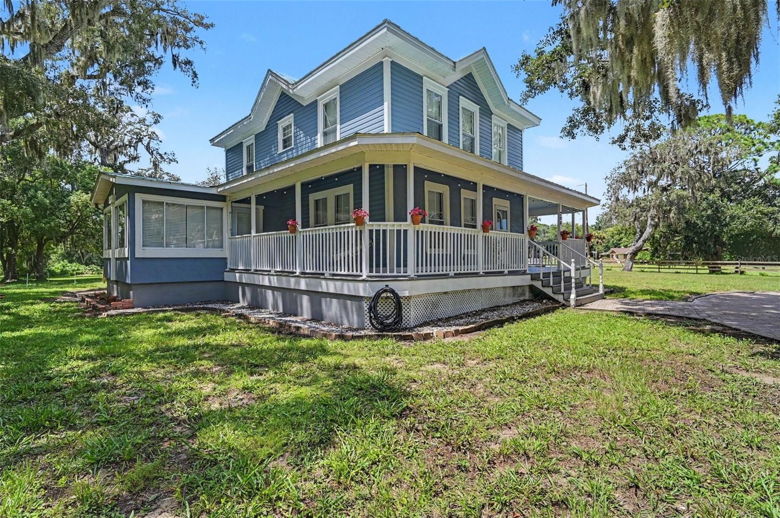 208 S GAINES STREET