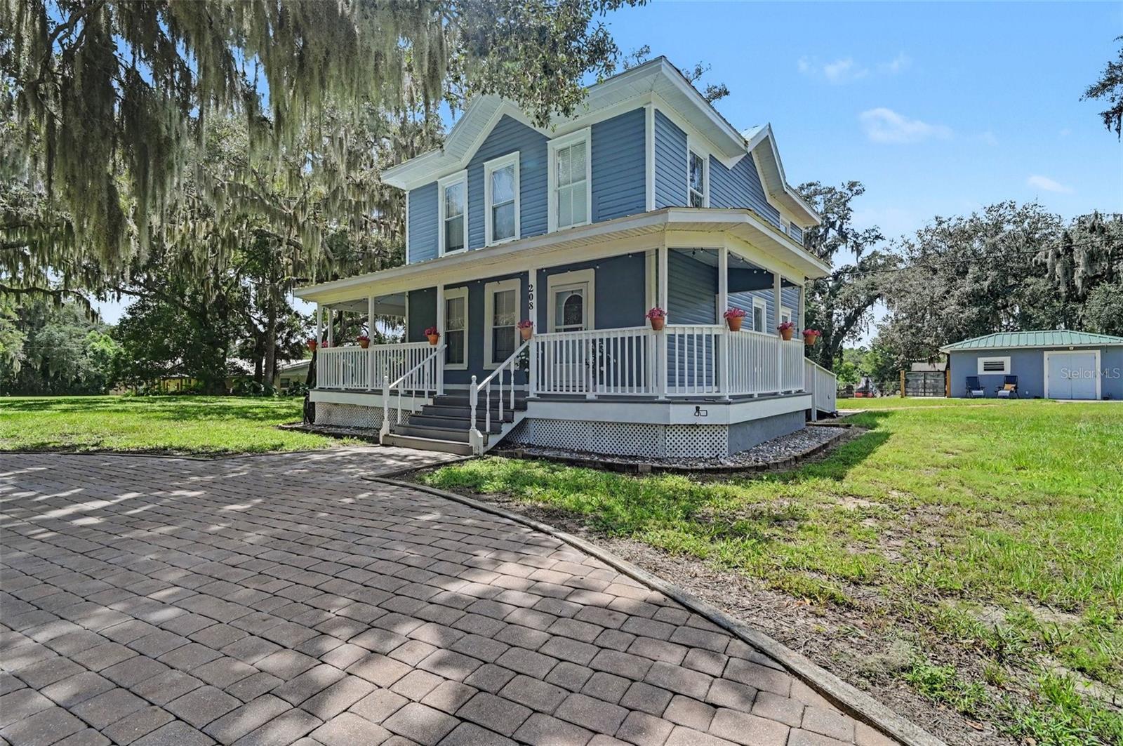 208 S GAINES STREET
