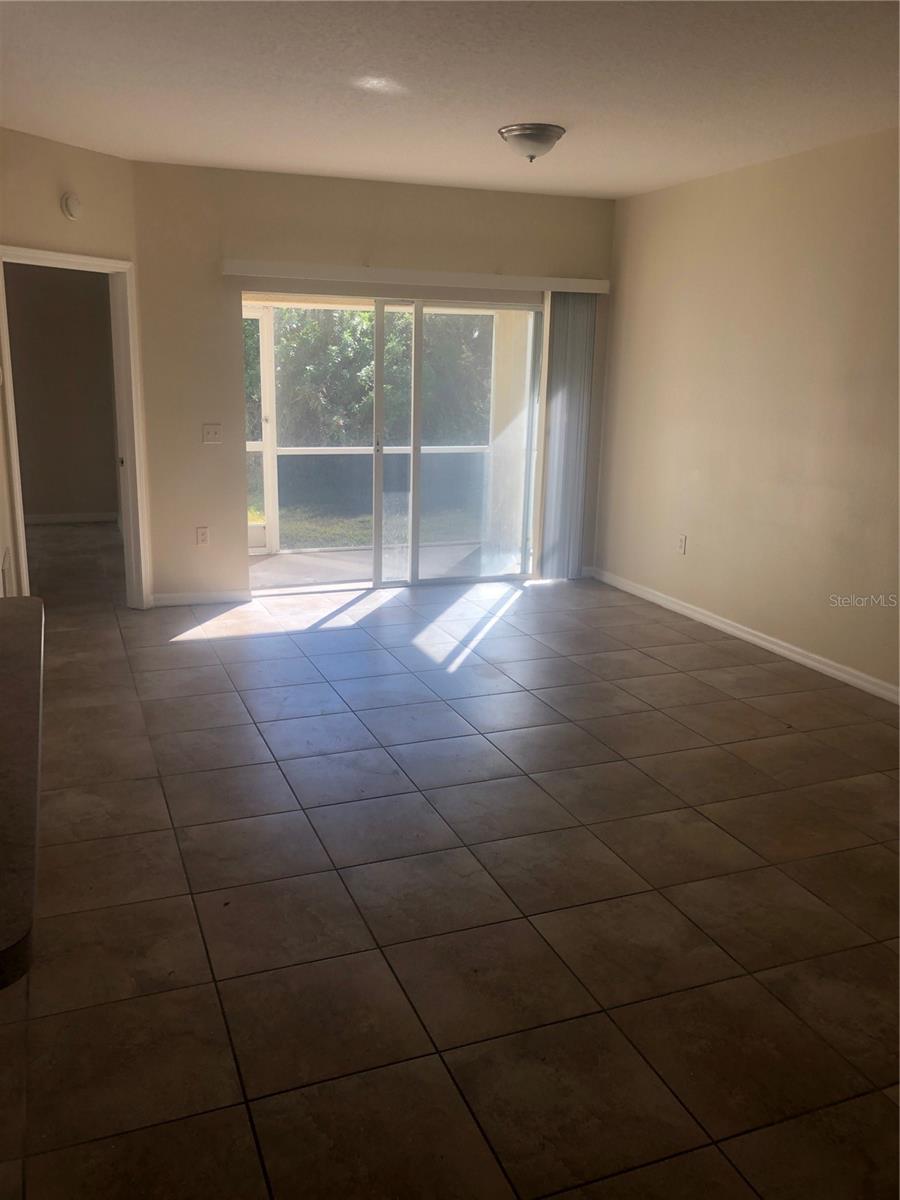 VILLAGES OF BLOOMINGDALE CONDO 3 - Residential Lease