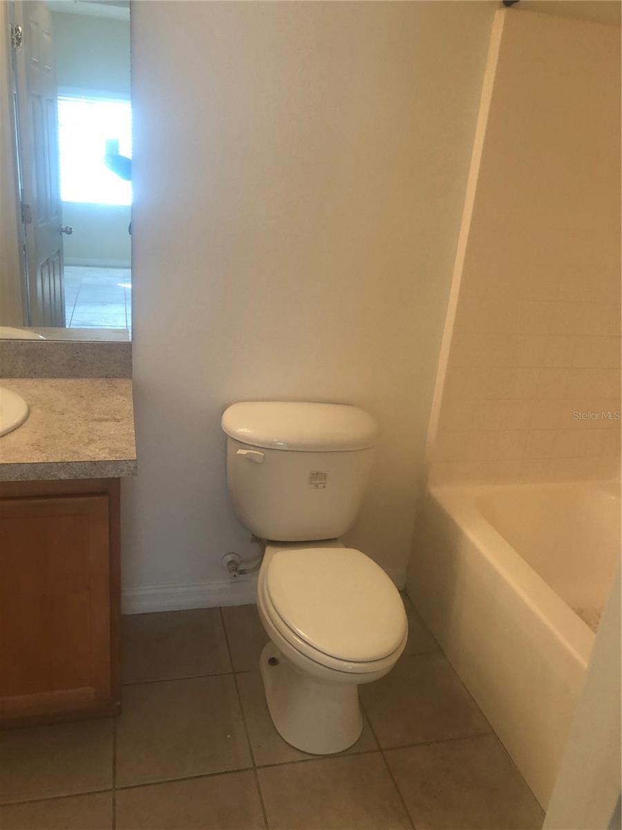 VILLAGES OF BLOOMINGDALE CONDO 3 - Residential Lease