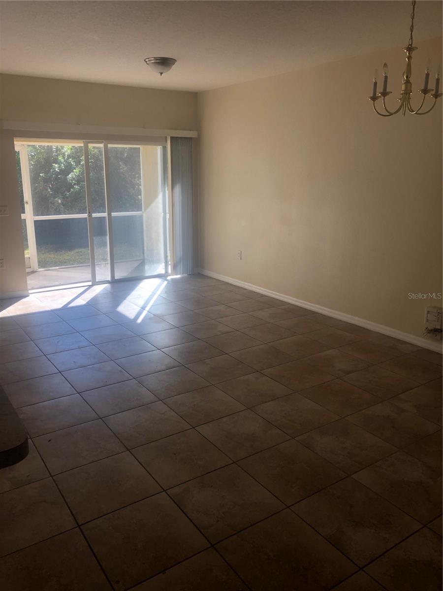 VILLAGES OF BLOOMINGDALE CONDO 3 - Residential Lease