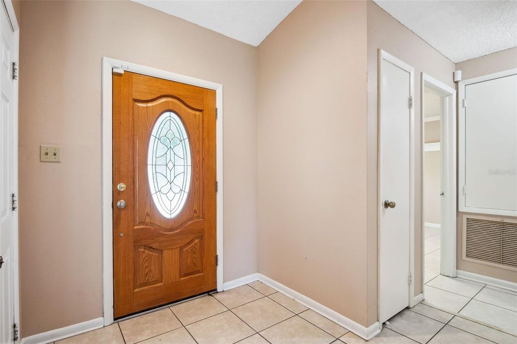 Photo of 1749 SPINNING WHEEL DRIVE, LUTZ, FL 33559 (MLS # T3451350)