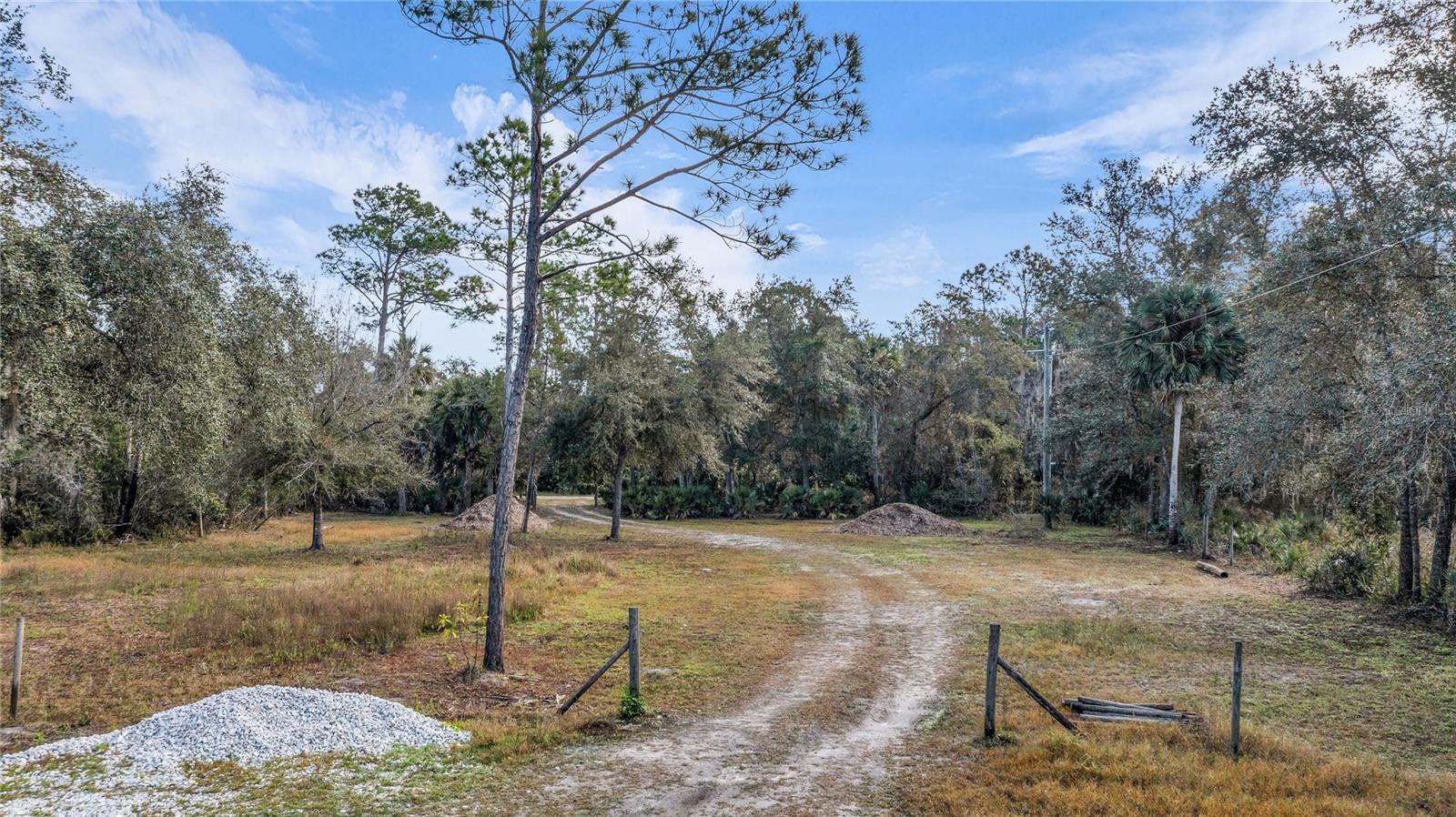 OSCEOLA BLUFF SOUTH 5 ACRE DEVELOPMENT 86 PARCELS - Land