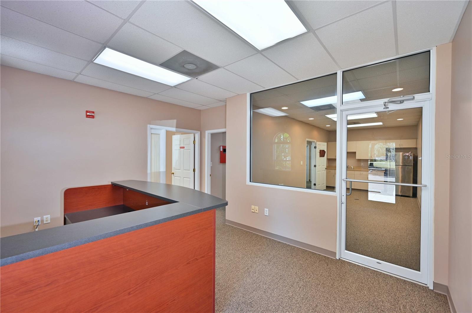 TERRACE OAKS BUS CENTER - Commercial Lease