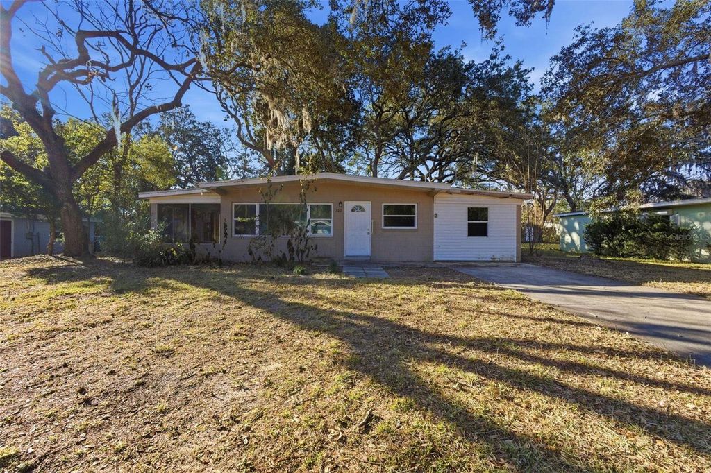 Photo of 762 Valencia Avenue, Orange City, FL 32763 (MLS # V4947275)