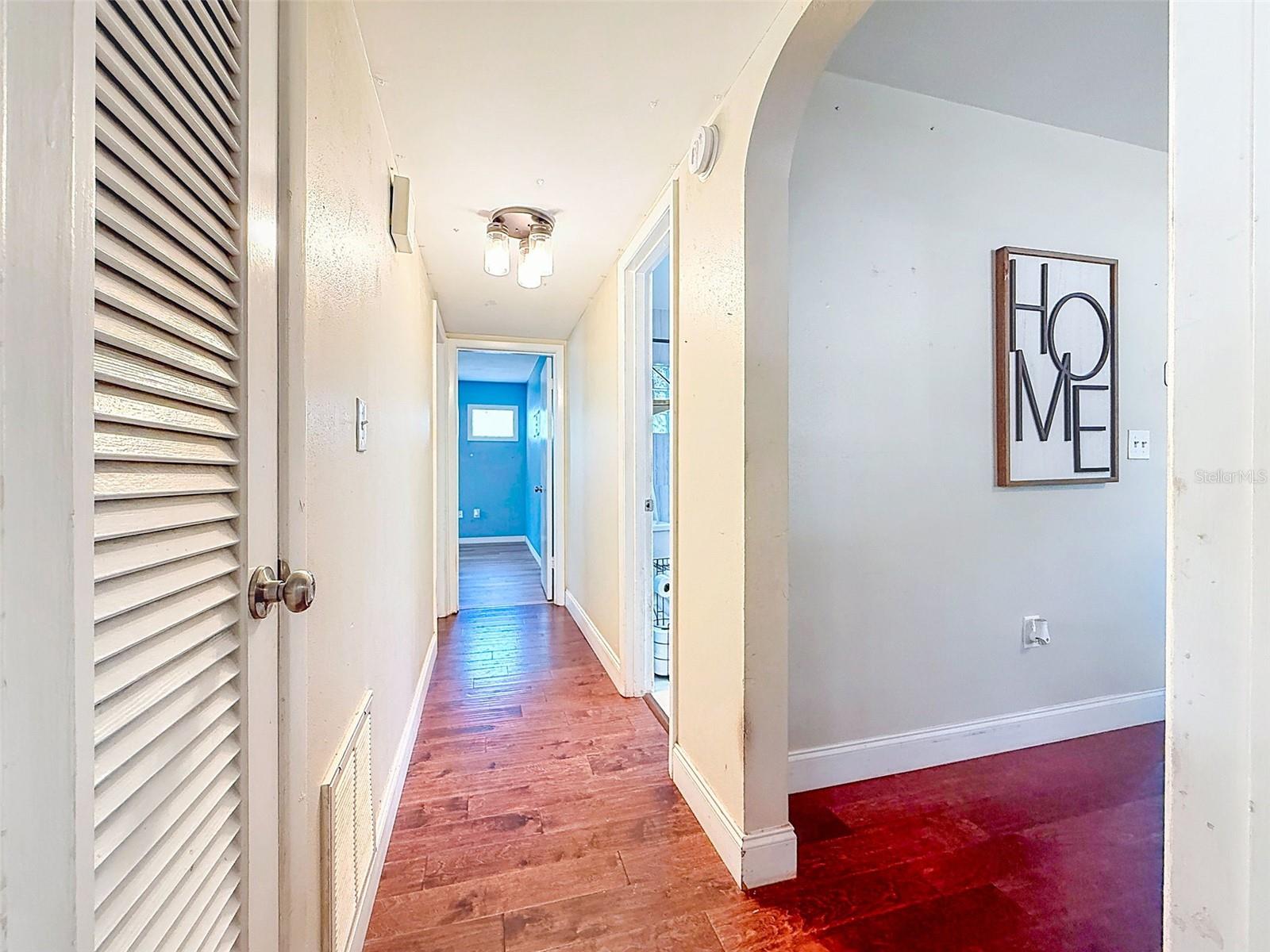 DOUGLAS MANOR 2ND ADD - Residential