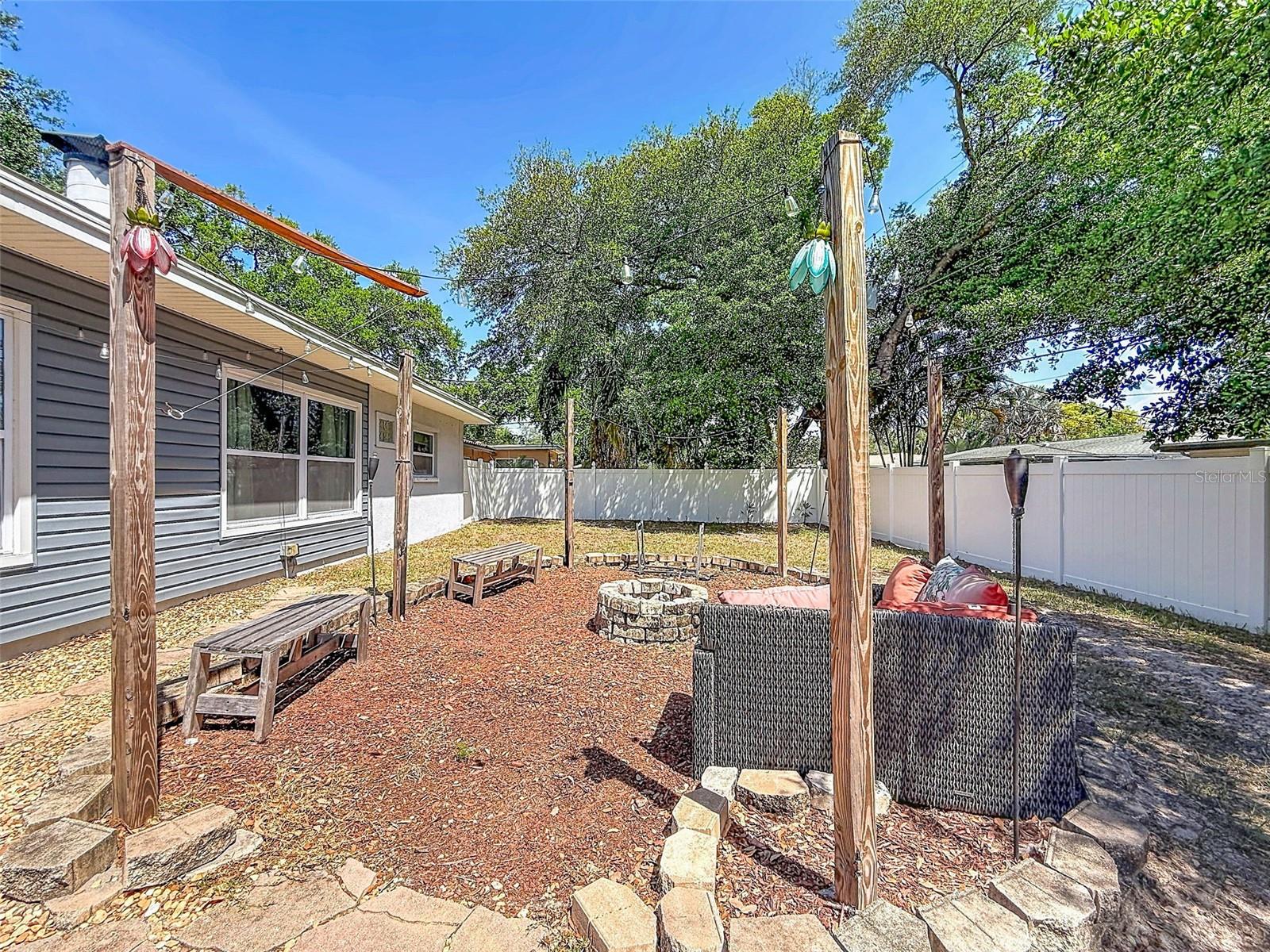 DOUGLAS MANOR 2ND ADD - Residential