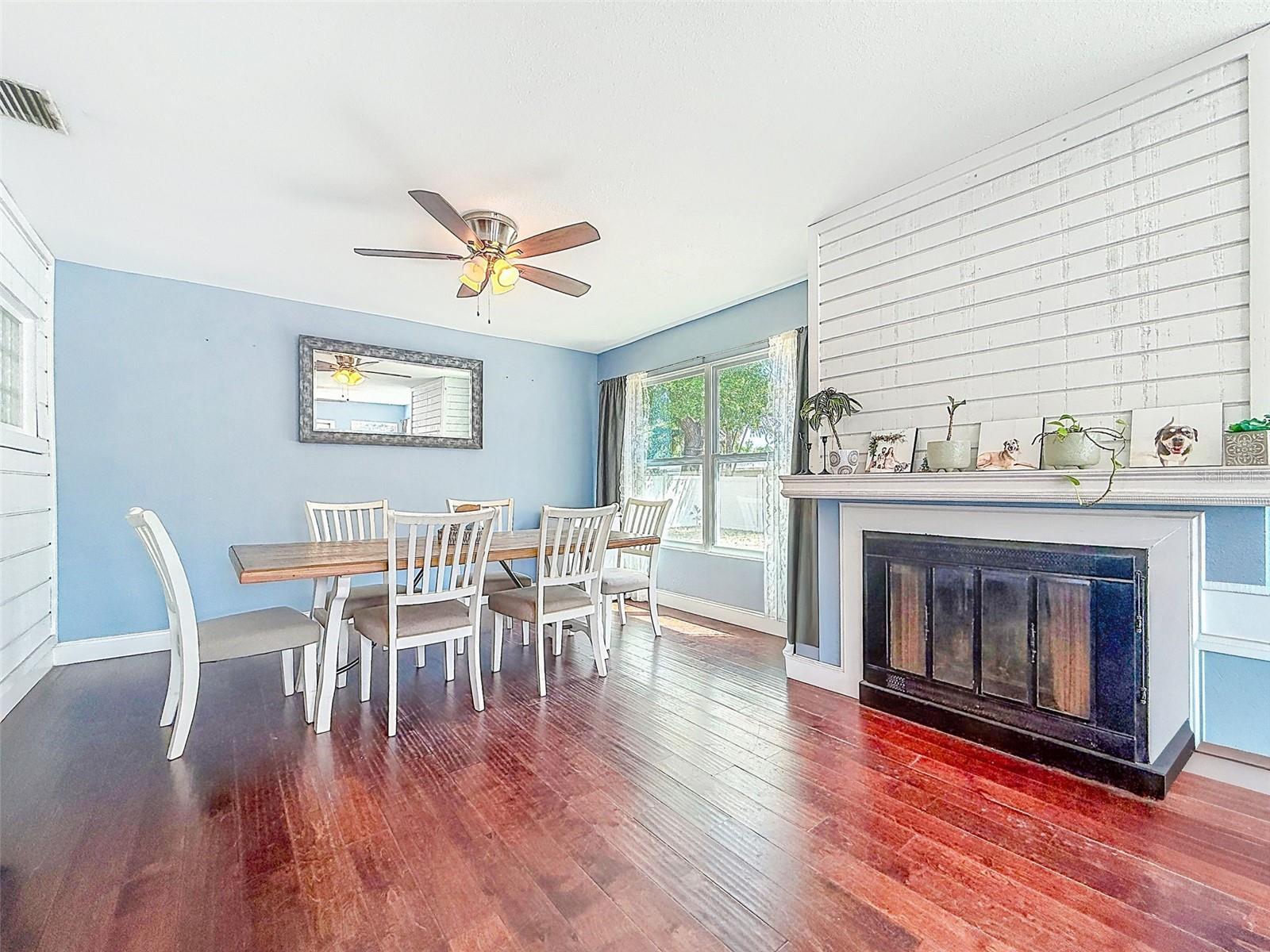 DOUGLAS MANOR 2ND ADD - Residential