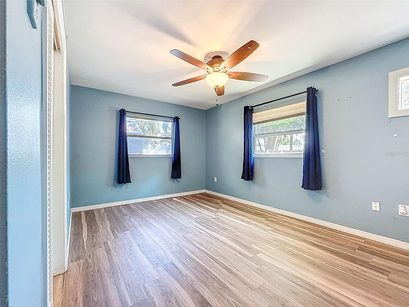 DOUGLAS MANOR 2ND ADD - Residential