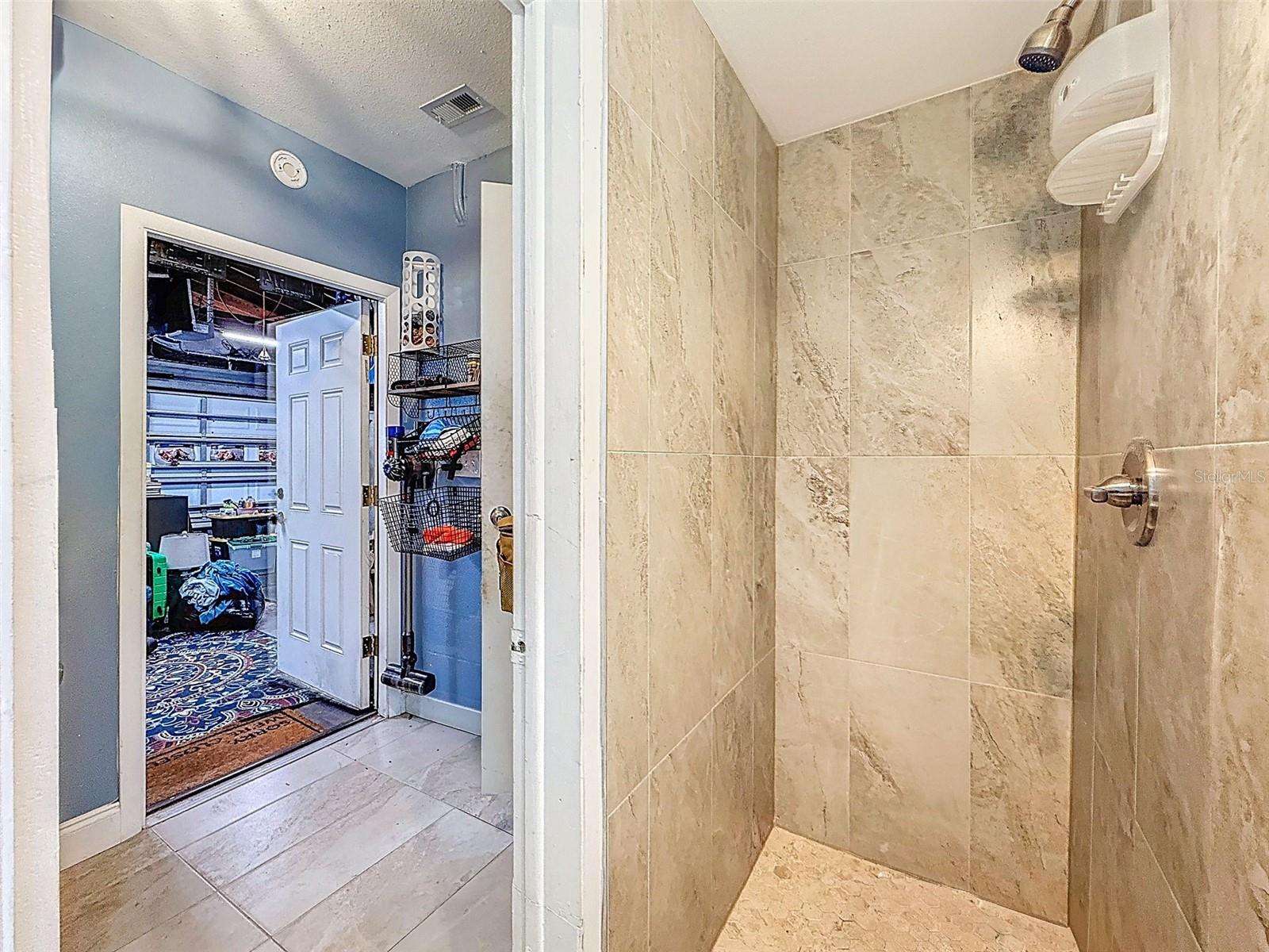 DOUGLAS MANOR 2ND ADD - Residential