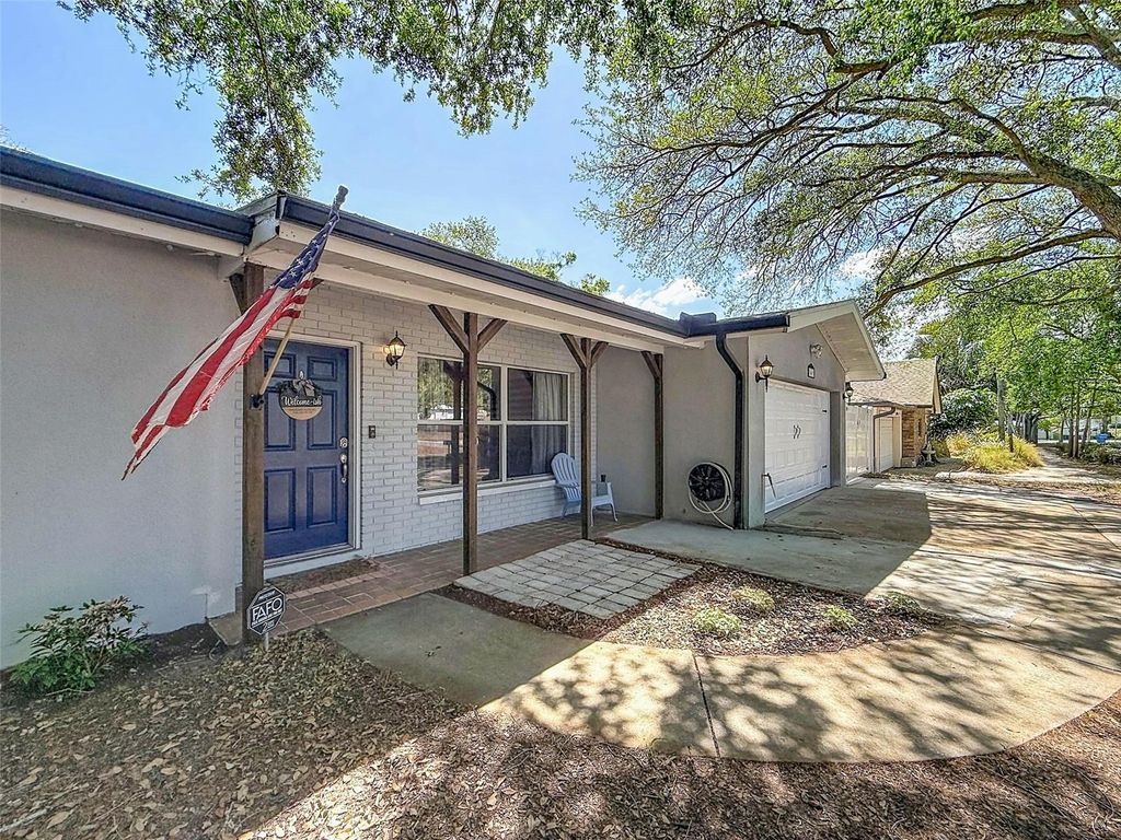 Photo of 1469 Marjohn Ave, Clearwater, FL 33756 (MLS # TB8493765)