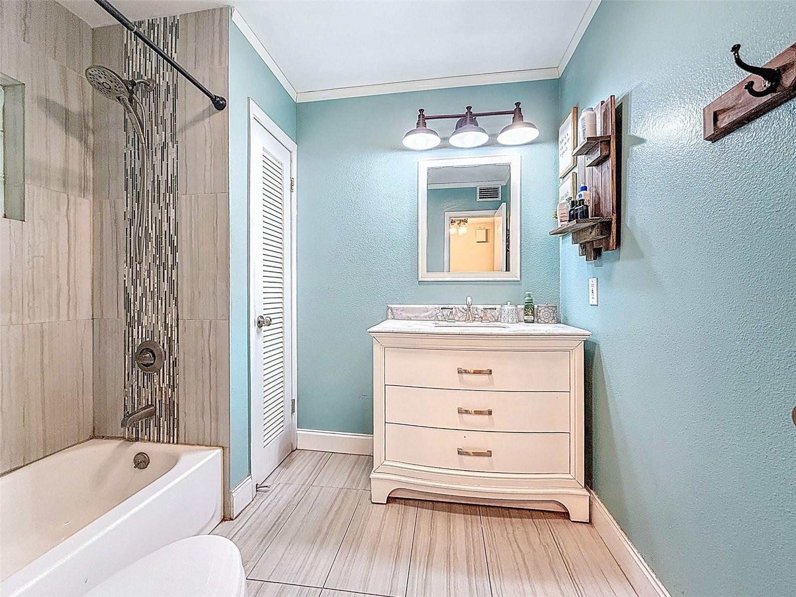 DOUGLAS MANOR 2ND ADD - Residential