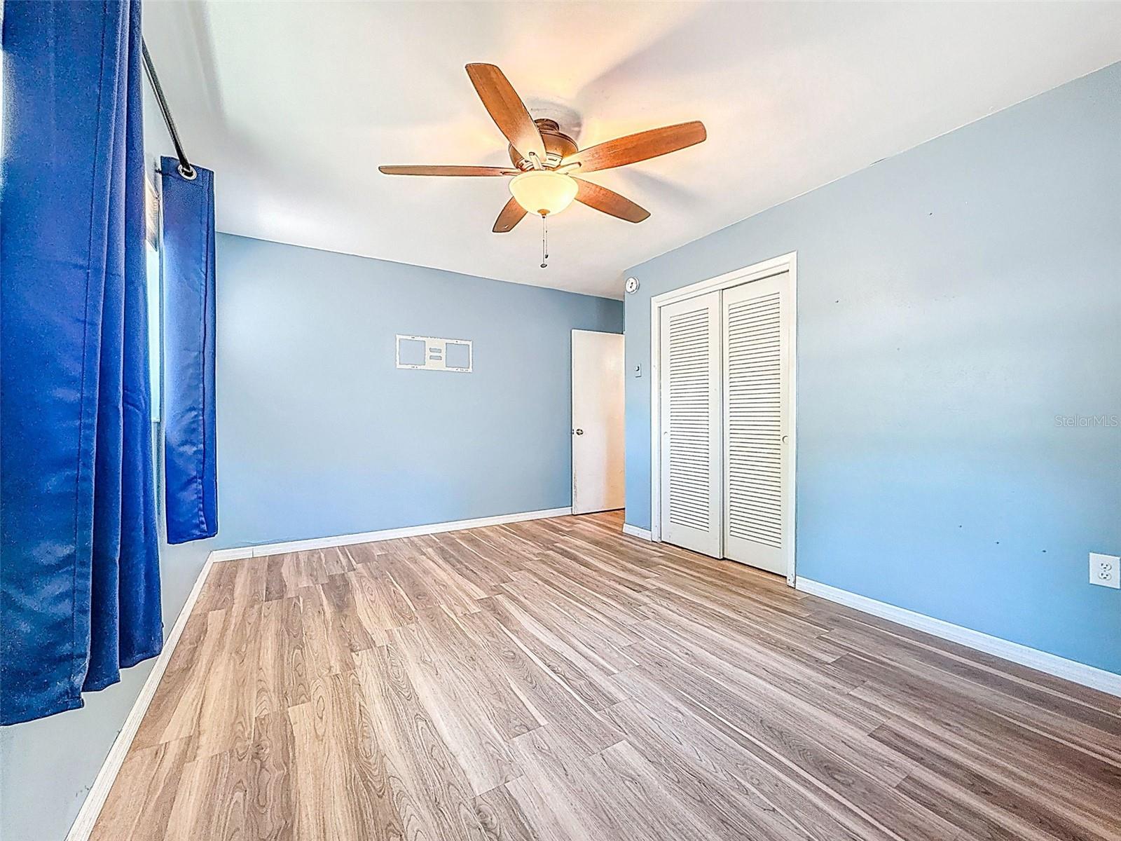 DOUGLAS MANOR 2ND ADD - Residential