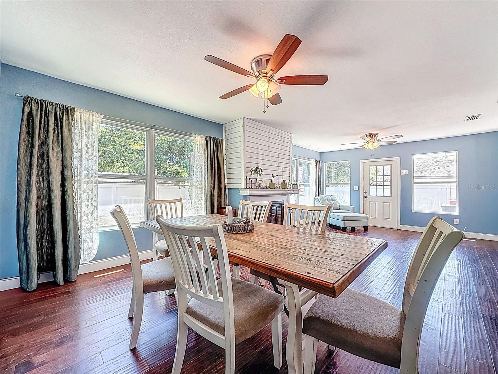 DOUGLAS MANOR 2ND ADD - Residential