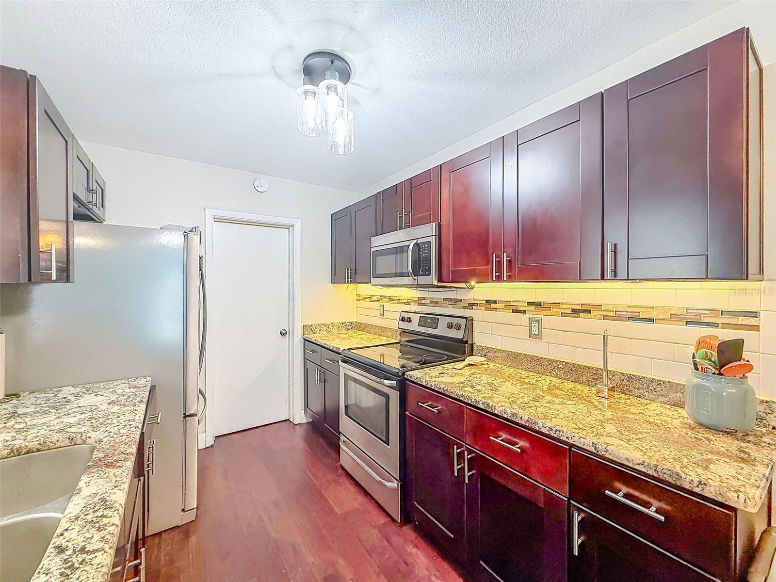 DOUGLAS MANOR 2ND ADD - Residential