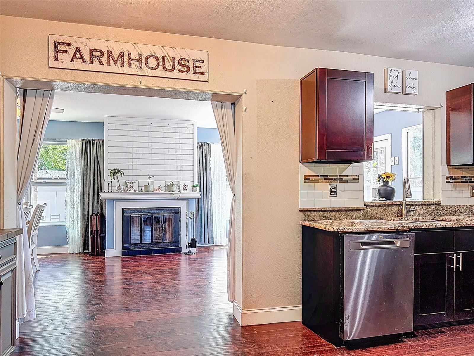 DOUGLAS MANOR 2ND ADD - Residential