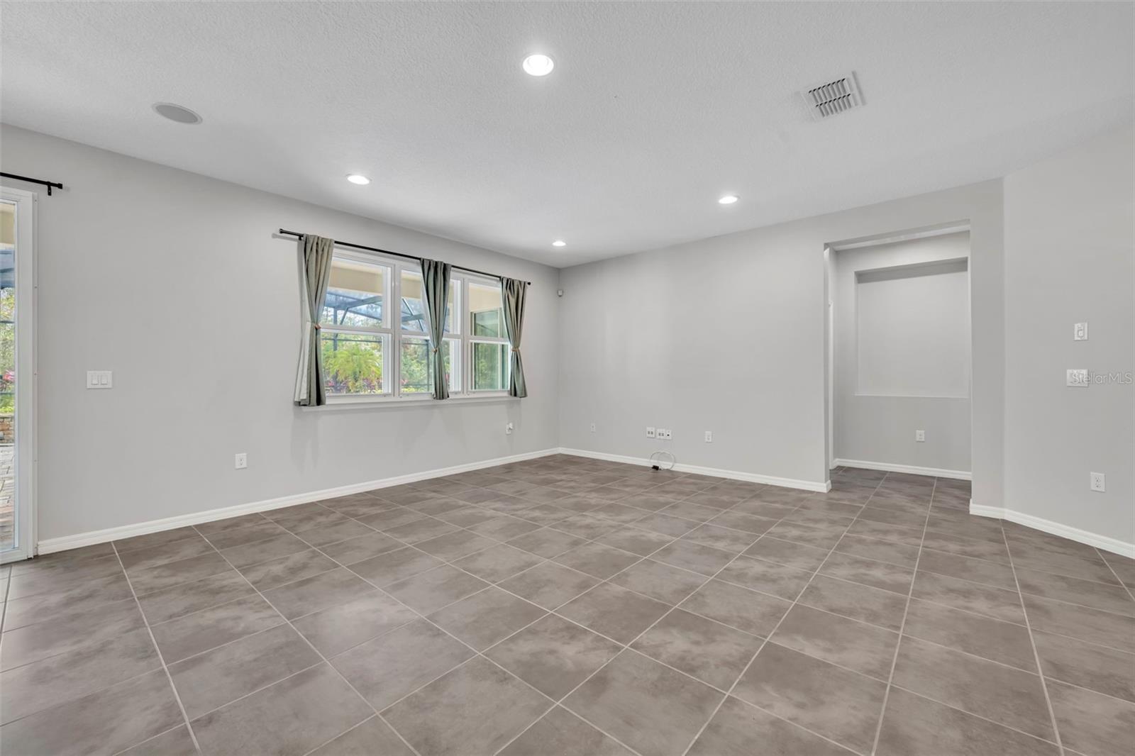 LAKE HANCOCK PRESERVE - Residential