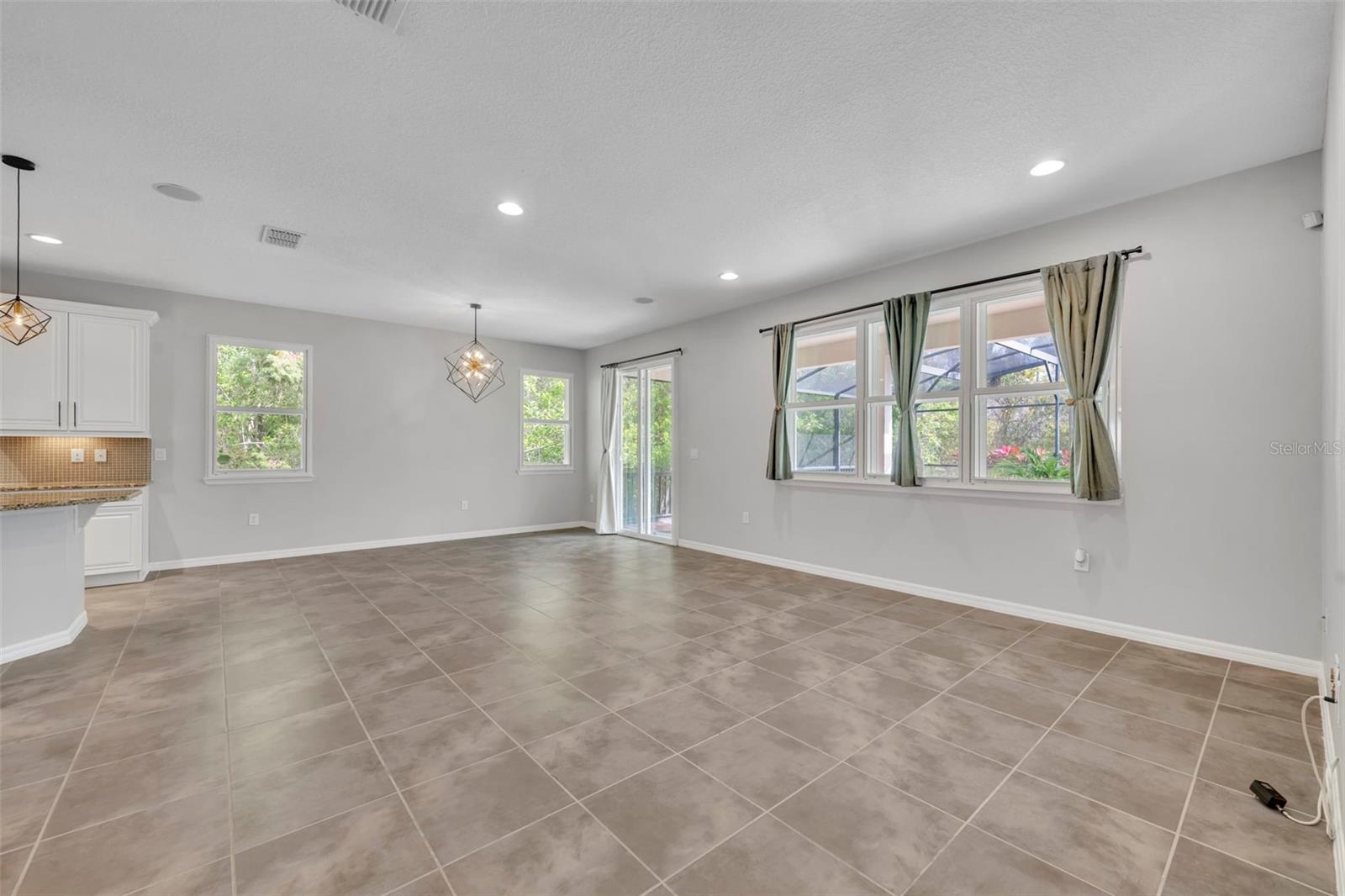 LAKE HANCOCK PRESERVE - Residential