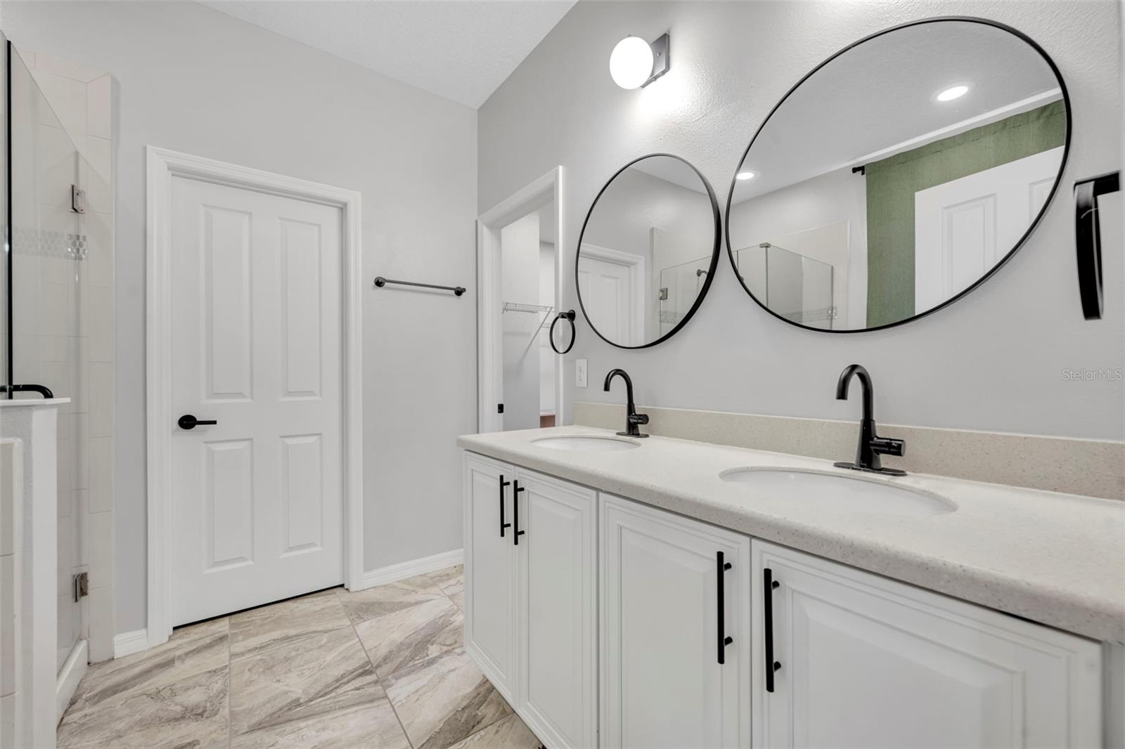 LAKE HANCOCK PRESERVE - Residential