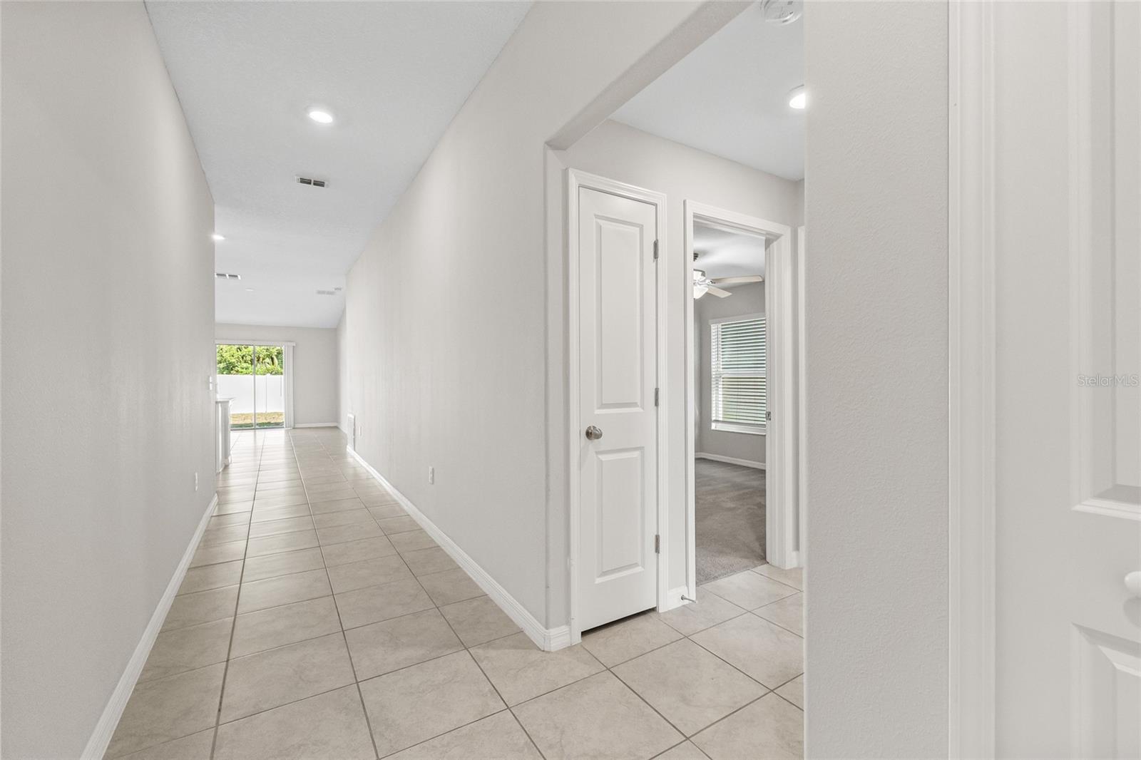 5406 AMARYLLIS GARDEN STREET, APOLLO BEACH, FL, 33572 4 5406 AMARYLLIS GARDEN STREET