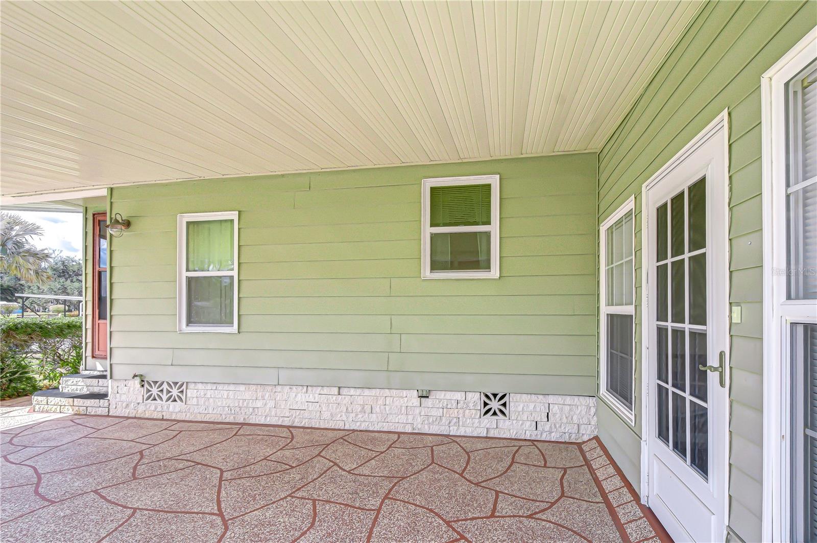 COLONY HILLS COMMUNITY - Residential